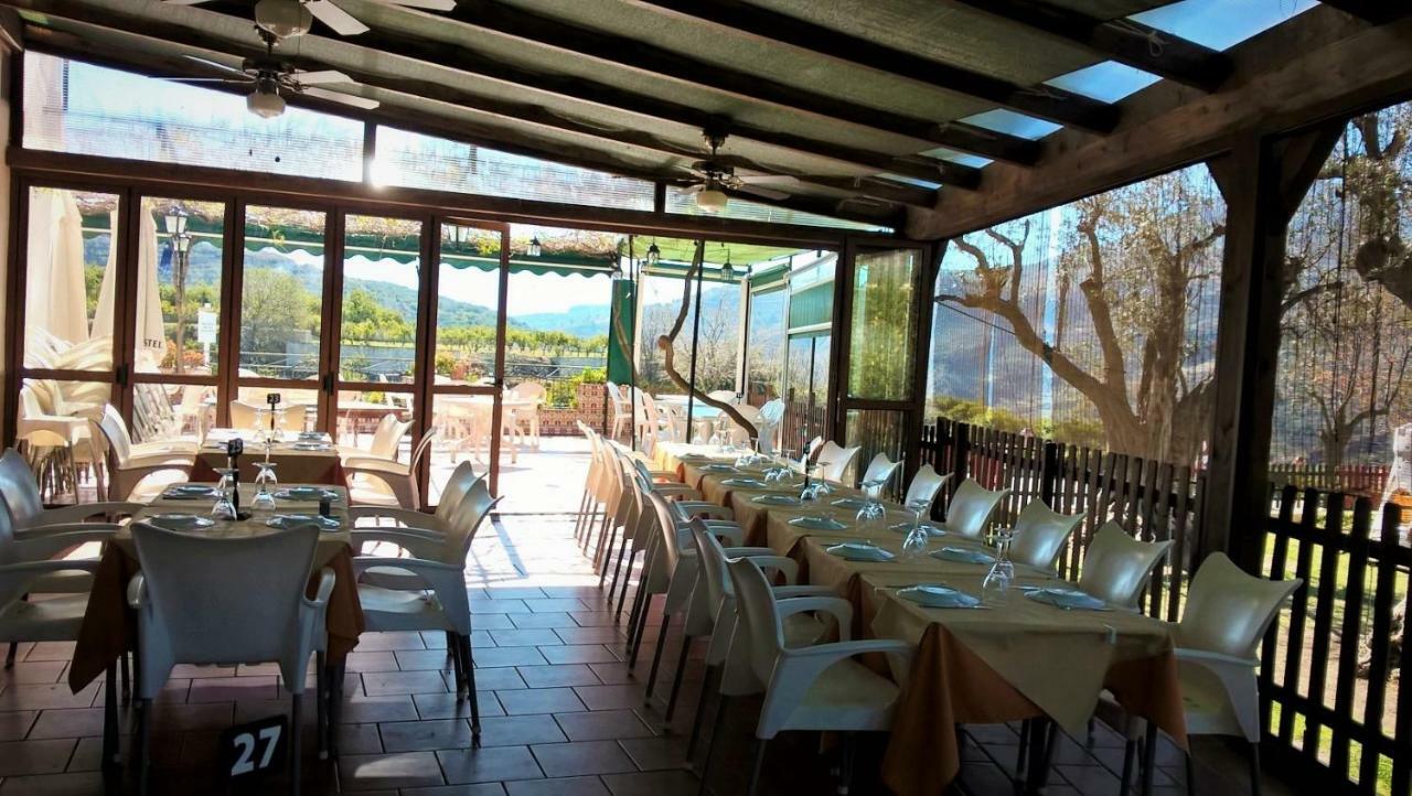 Hostal Y Apartamento Rural Los Naranjos Melegis Exterior photo